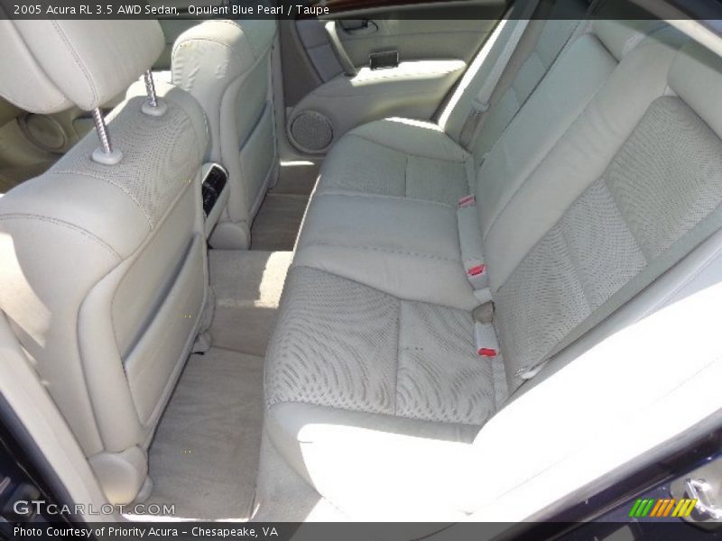 Rear Seat of 2005 RL 3.5 AWD Sedan