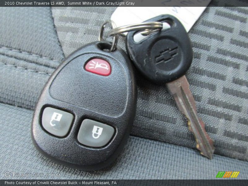 Summit White / Dark Gray/Light Gray 2010 Chevrolet Traverse LS AWD