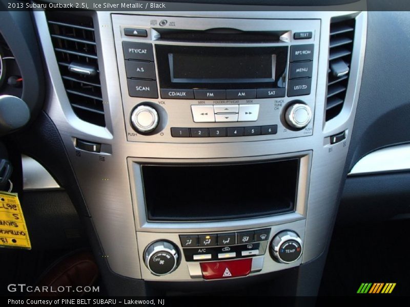 Ice Silver Metallic / Black 2013 Subaru Outback 2.5i