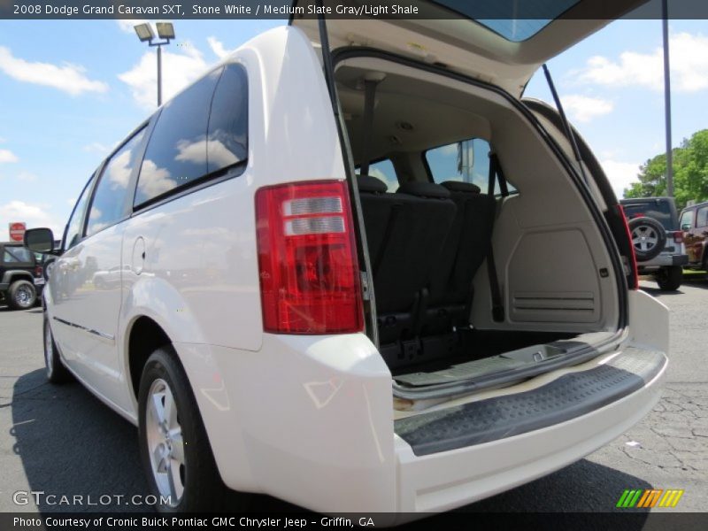 Stone White / Medium Slate Gray/Light Shale 2008 Dodge Grand Caravan SXT