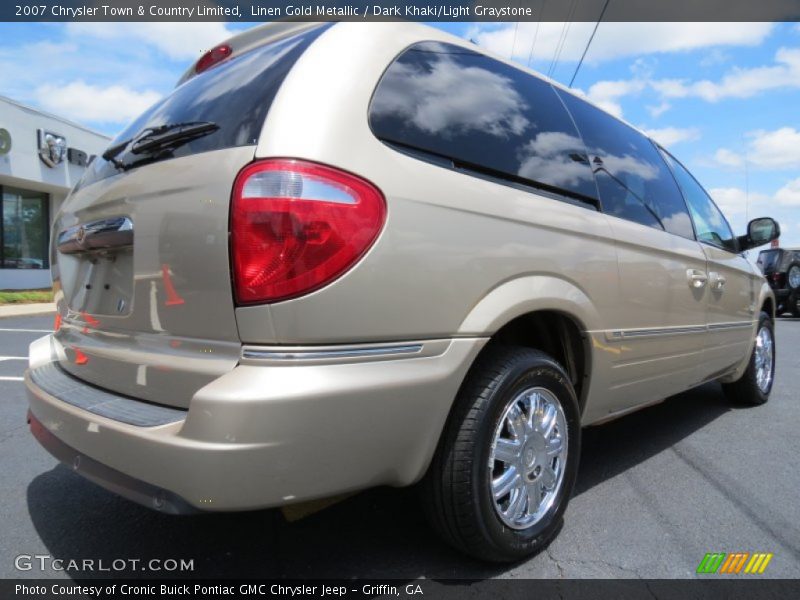 Linen Gold Metallic / Dark Khaki/Light Graystone 2007 Chrysler Town & Country Limited