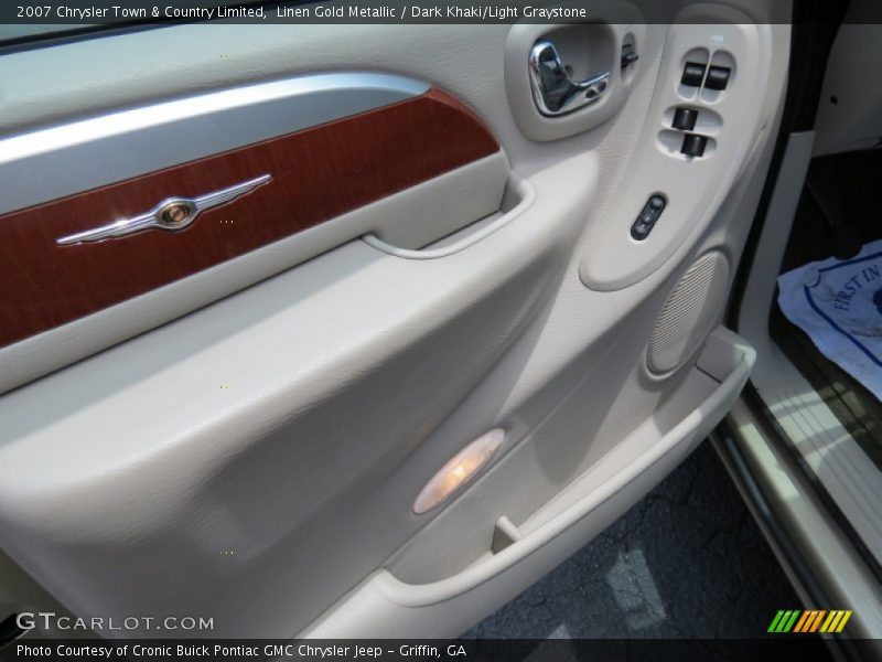 Linen Gold Metallic / Dark Khaki/Light Graystone 2007 Chrysler Town & Country Limited
