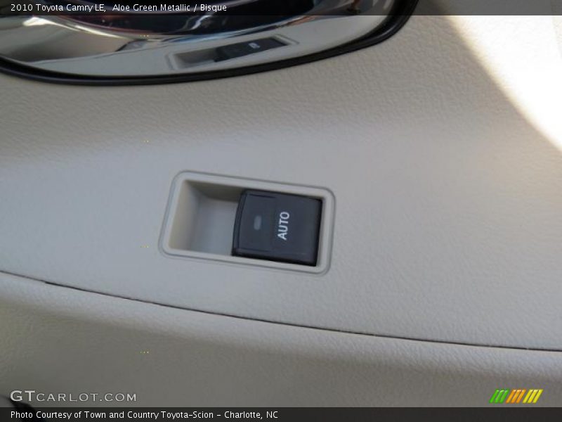 Aloe Green Metallic / Bisque 2010 Toyota Camry LE