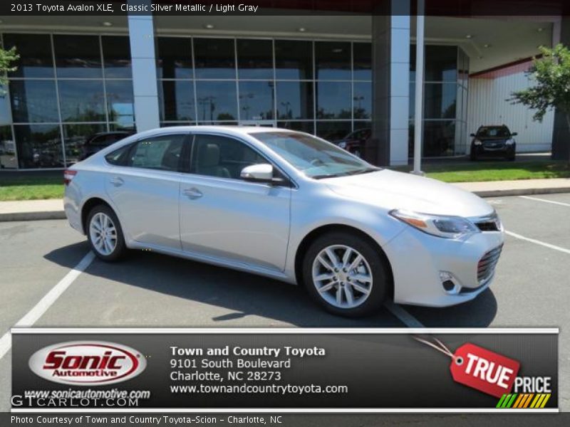Classic Silver Metallic / Light Gray 2013 Toyota Avalon XLE