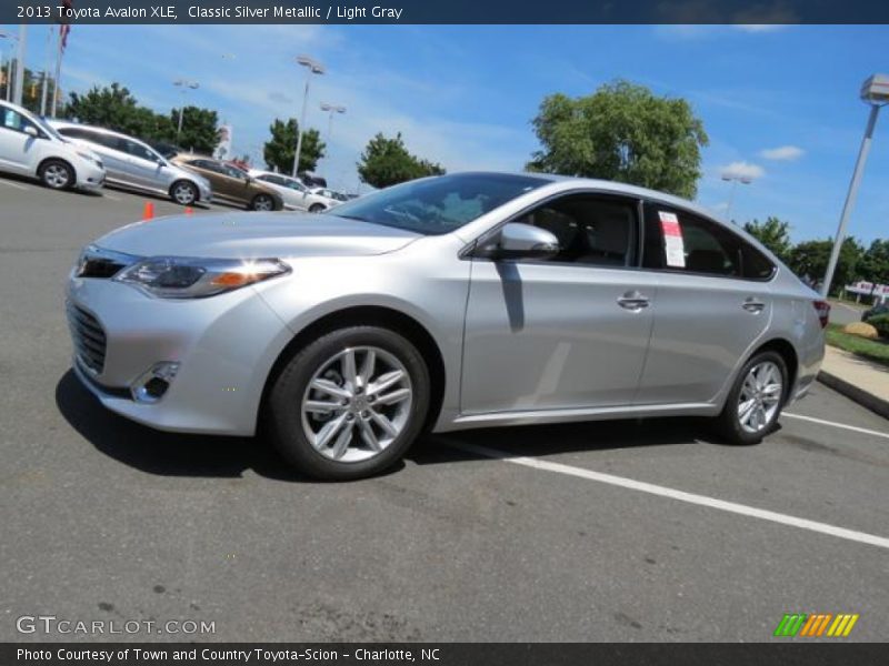 Classic Silver Metallic / Light Gray 2013 Toyota Avalon XLE