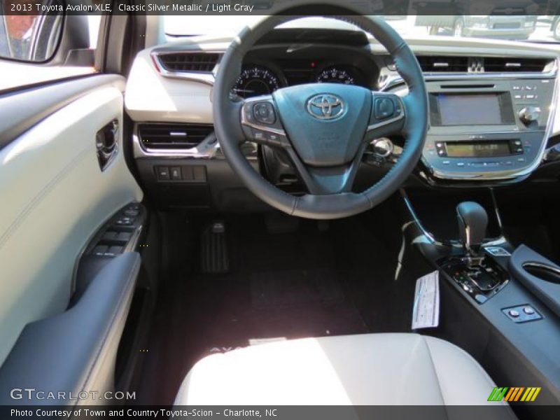 Classic Silver Metallic / Light Gray 2013 Toyota Avalon XLE