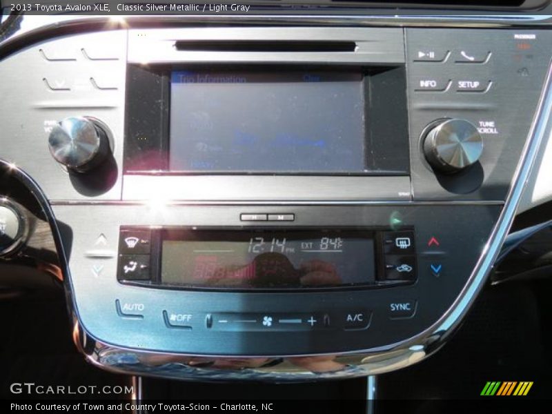 Classic Silver Metallic / Light Gray 2013 Toyota Avalon XLE