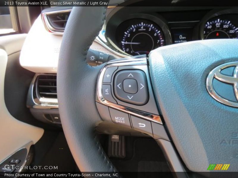 Classic Silver Metallic / Light Gray 2013 Toyota Avalon XLE