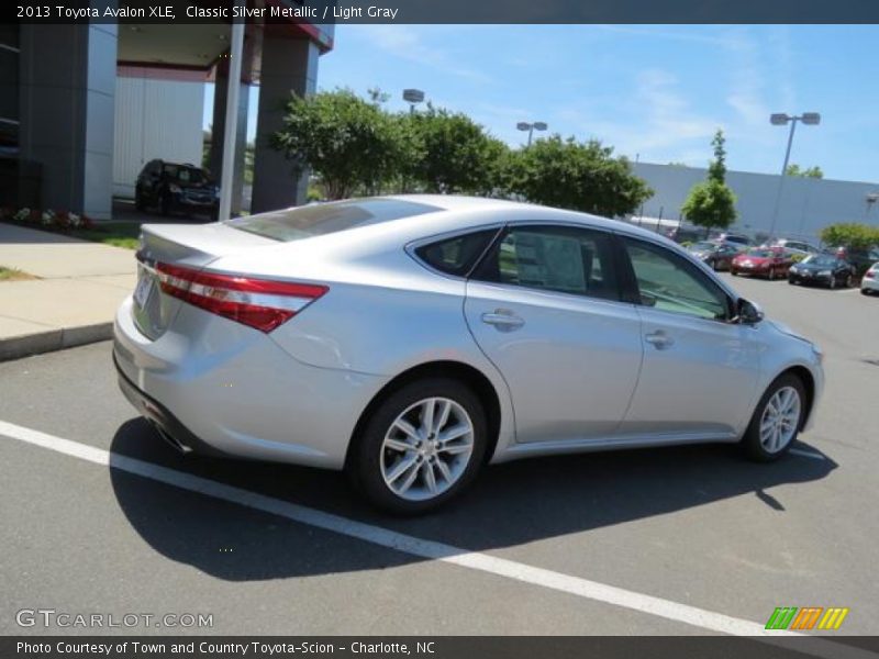 Classic Silver Metallic / Light Gray 2013 Toyota Avalon XLE