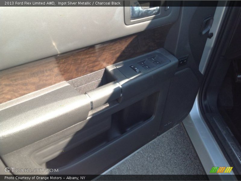 Ingot Silver Metallic / Charcoal Black 2013 Ford Flex Limited AWD