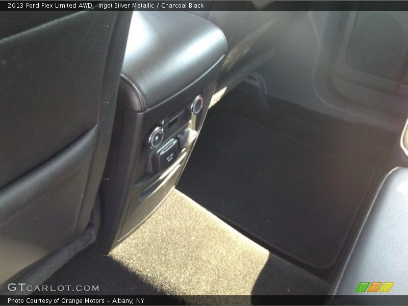 Ingot Silver Metallic / Charcoal Black 2013 Ford Flex Limited AWD