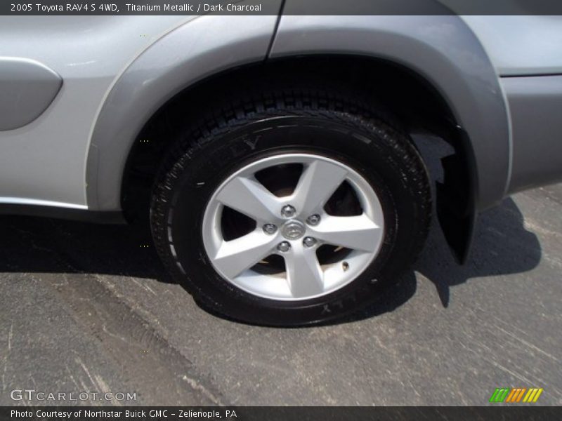 Titanium Metallic / Dark Charcoal 2005 Toyota RAV4 S 4WD