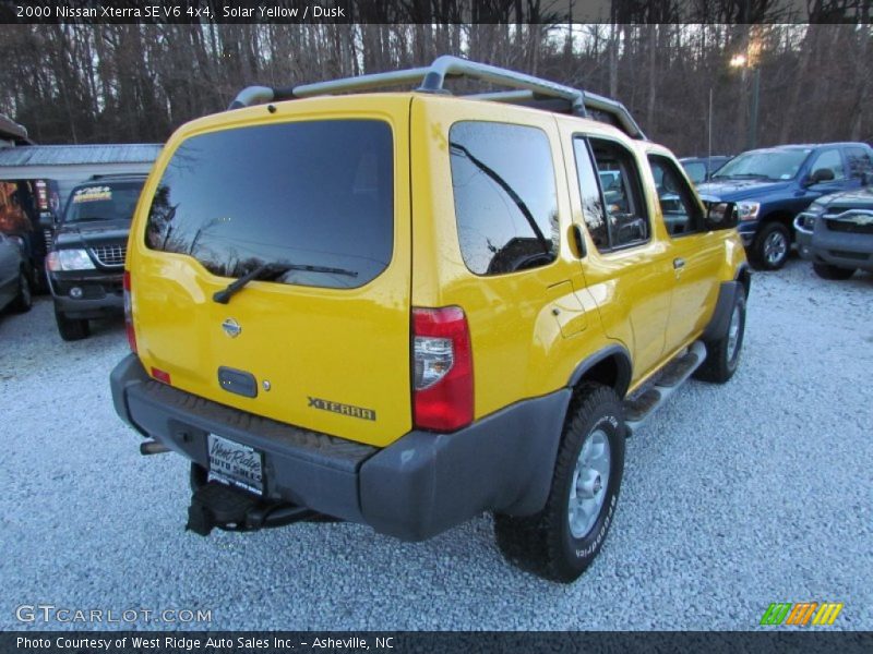 Solar Yellow / Dusk 2000 Nissan Xterra SE V6 4x4