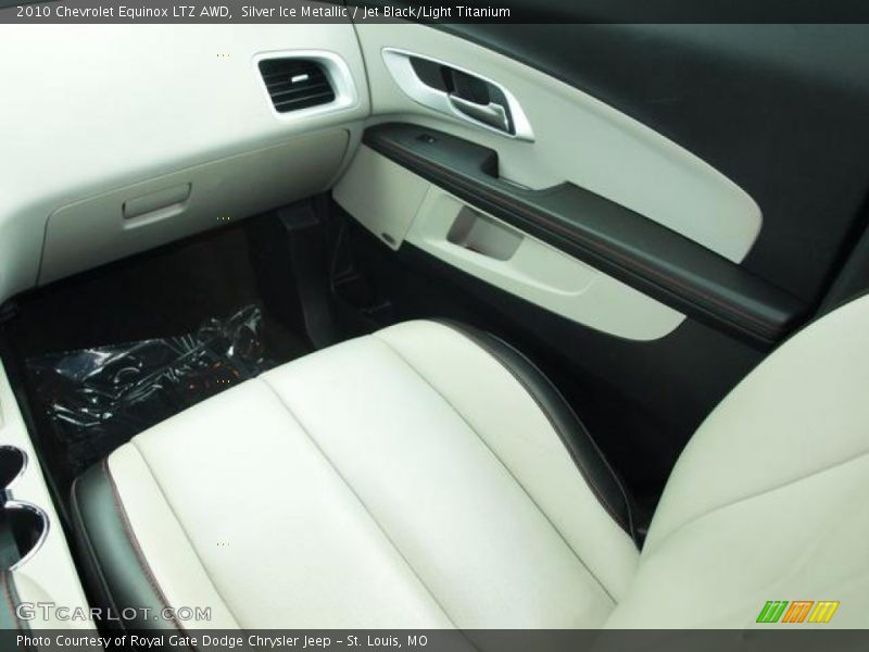 Silver Ice Metallic / Jet Black/Light Titanium 2010 Chevrolet Equinox LTZ AWD