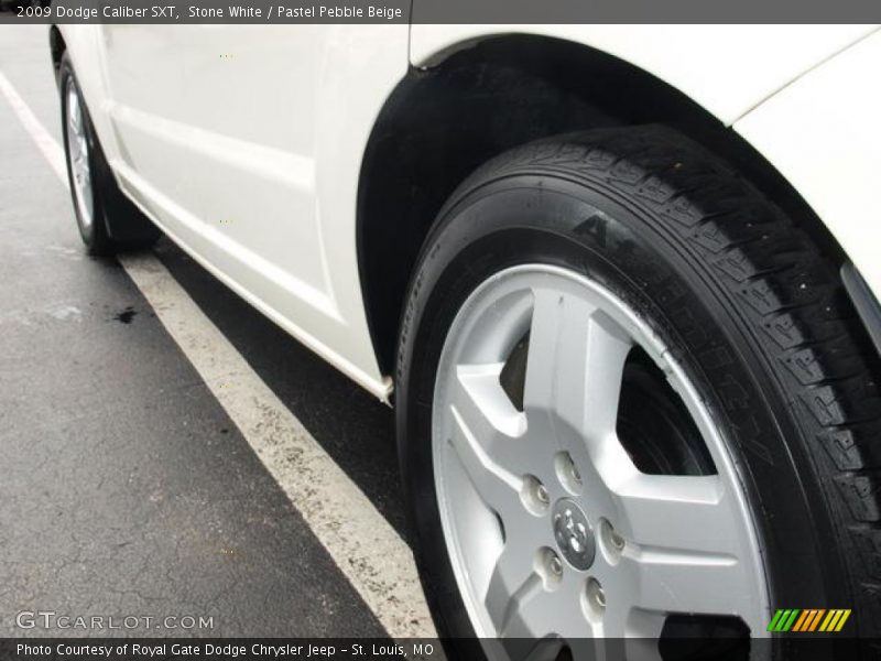 Stone White / Pastel Pebble Beige 2009 Dodge Caliber SXT