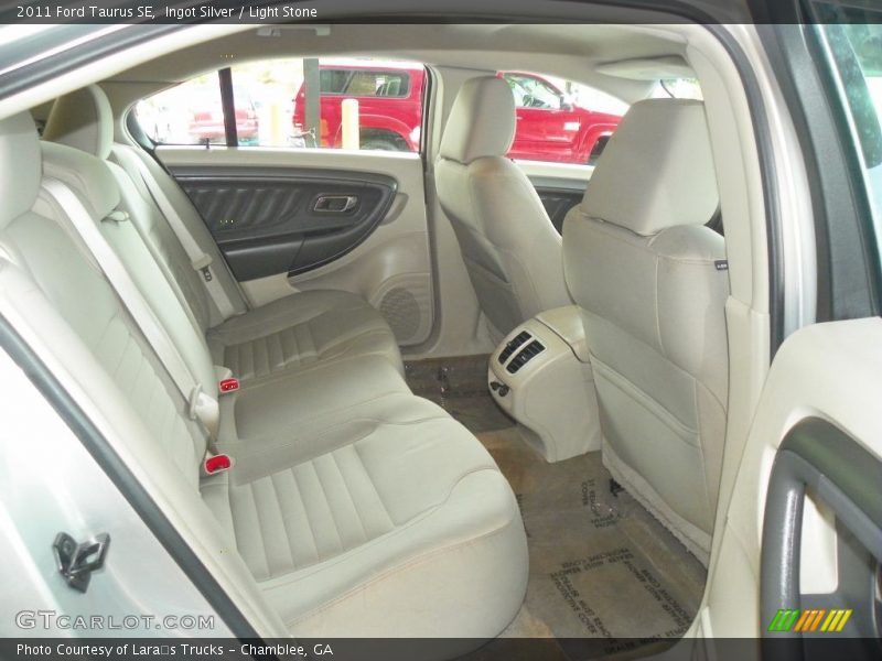 Ingot Silver / Light Stone 2011 Ford Taurus SE