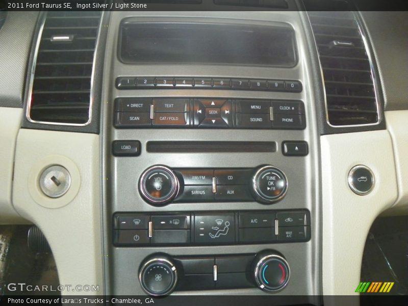 Ingot Silver / Light Stone 2011 Ford Taurus SE
