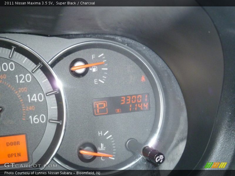 Super Black / Charcoal 2011 Nissan Maxima 3.5 SV