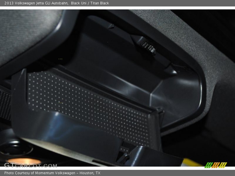 Black Uni / Titan Black 2013 Volkswagen Jetta GLI Autobahn