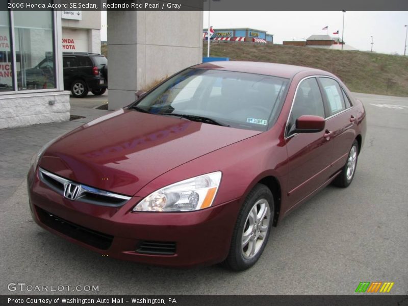 Redondo Red Pearl / Gray 2006 Honda Accord SE Sedan