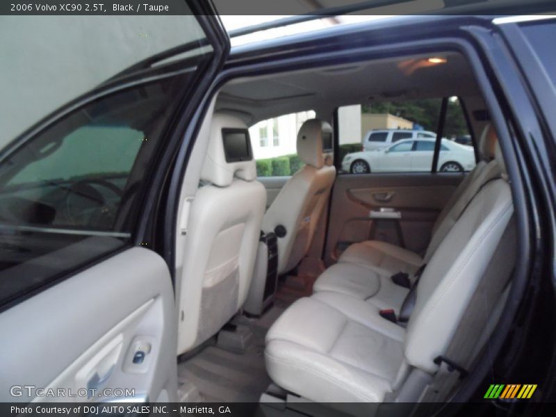 Black / Taupe 2006 Volvo XC90 2.5T