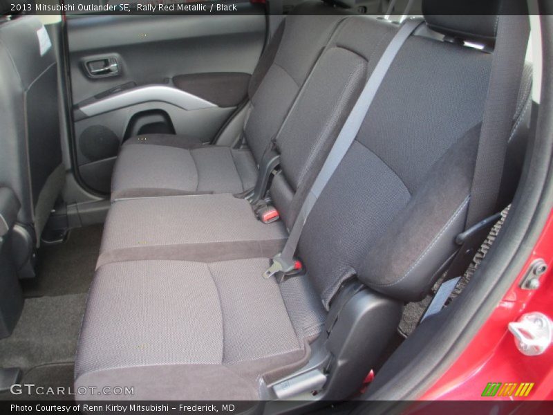 Rally Red Metallic / Black 2013 Mitsubishi Outlander SE