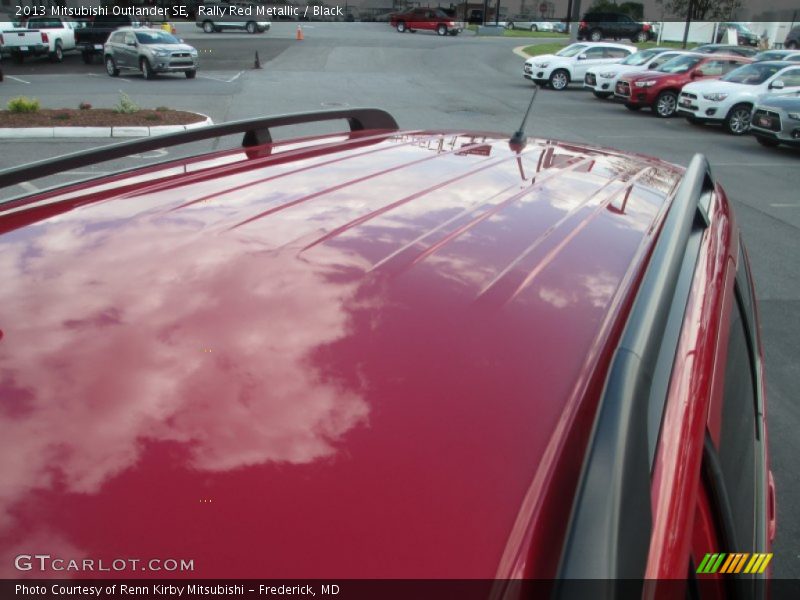 Rally Red Metallic / Black 2013 Mitsubishi Outlander SE