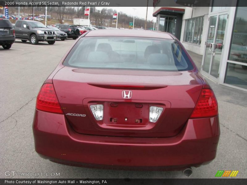 Redondo Red Pearl / Gray 2006 Honda Accord SE Sedan