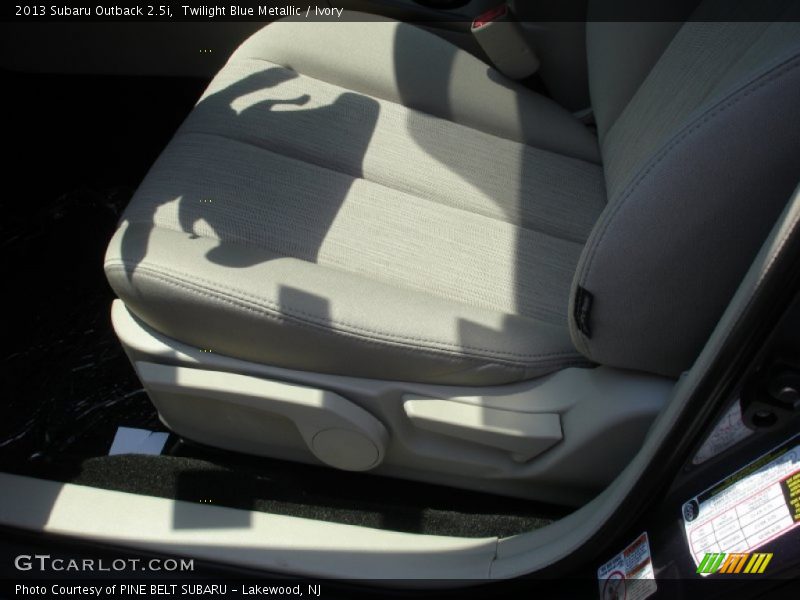 Twilight Blue Metallic / Ivory 2013 Subaru Outback 2.5i