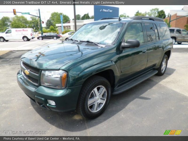 Front 3/4 View of 2006 TrailBlazer EXT LT 4x4
