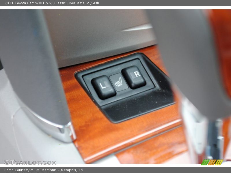 Classic Silver Metallic / Ash 2011 Toyota Camry XLE V6