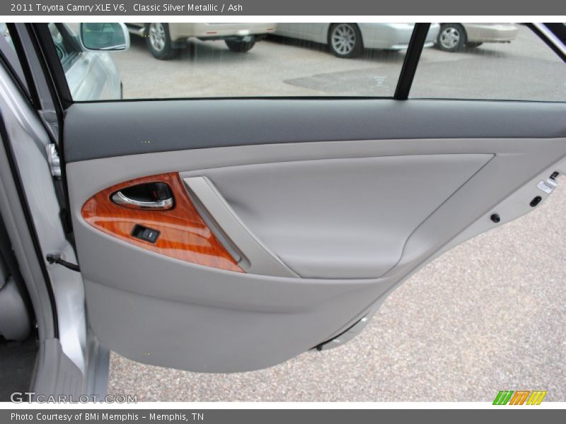 Classic Silver Metallic / Ash 2011 Toyota Camry XLE V6