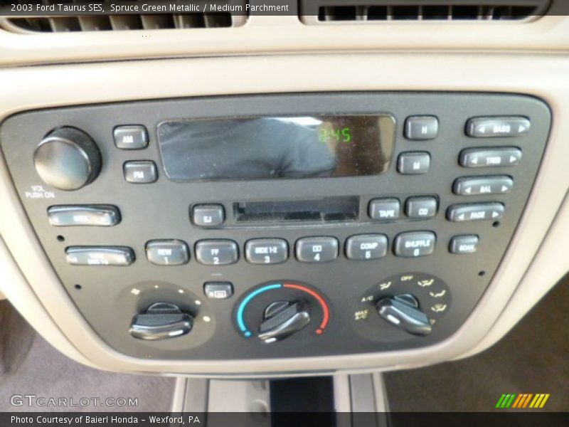 Spruce Green Metallic / Medium Parchment 2003 Ford Taurus SES
