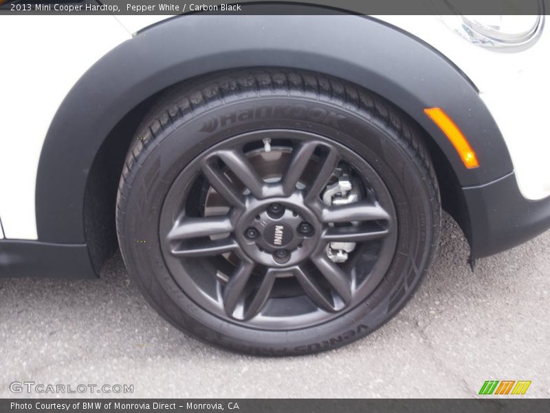 Pepper White / Carbon Black 2013 Mini Cooper Hardtop