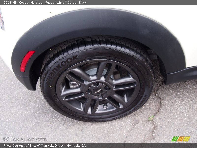 Pepper White / Carbon Black 2013 Mini Cooper Hardtop
