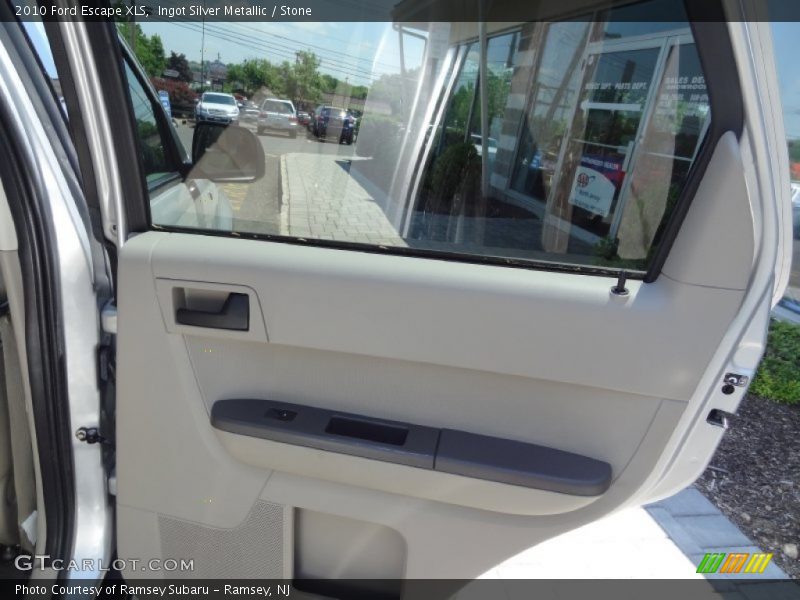 Ingot Silver Metallic / Stone 2010 Ford Escape XLS