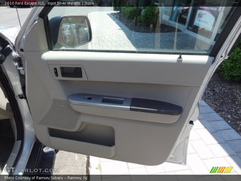 Ingot Silver Metallic / Stone 2010 Ford Escape XLS