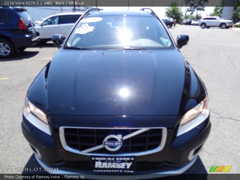 Black / Off Black 2010 Volvo XC70 3.2 AWD