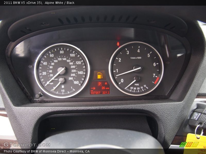Alpine White / Black 2011 BMW X5 xDrive 35i