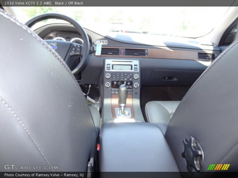 Black / Off Black 2010 Volvo XC70 3.2 AWD