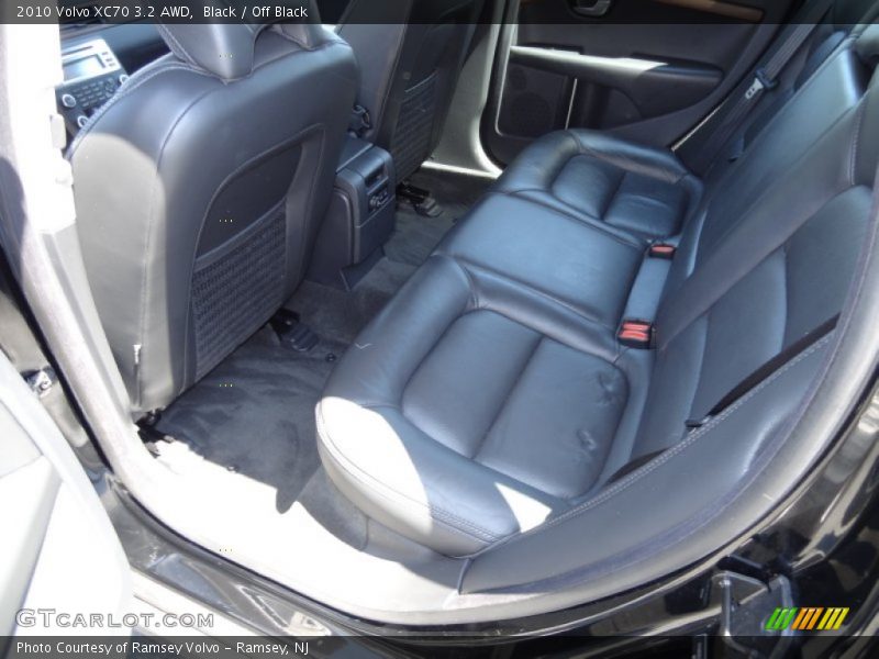 Black / Off Black 2010 Volvo XC70 3.2 AWD