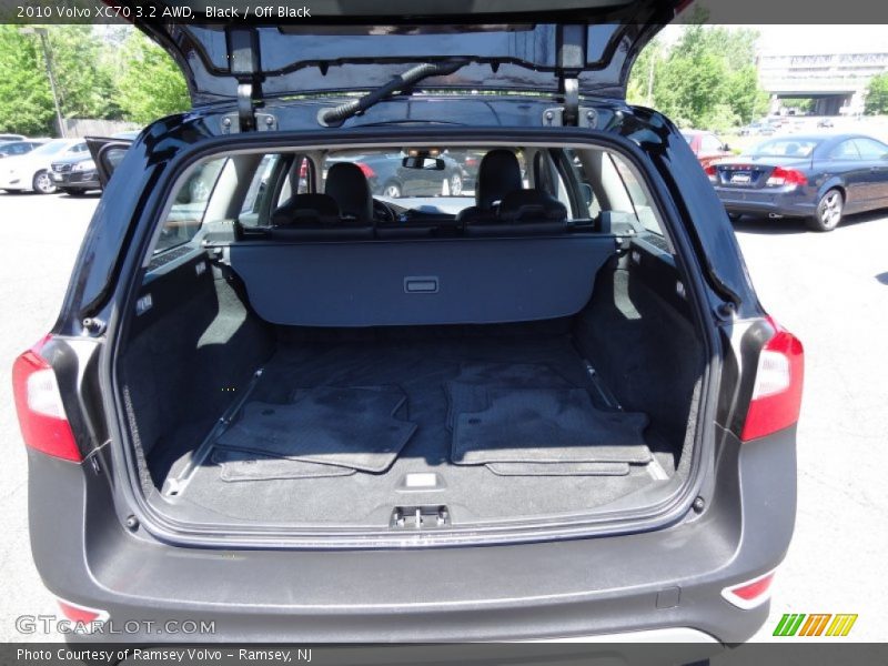 Black / Off Black 2010 Volvo XC70 3.2 AWD