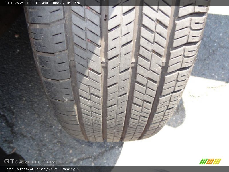 Black / Off Black 2010 Volvo XC70 3.2 AWD