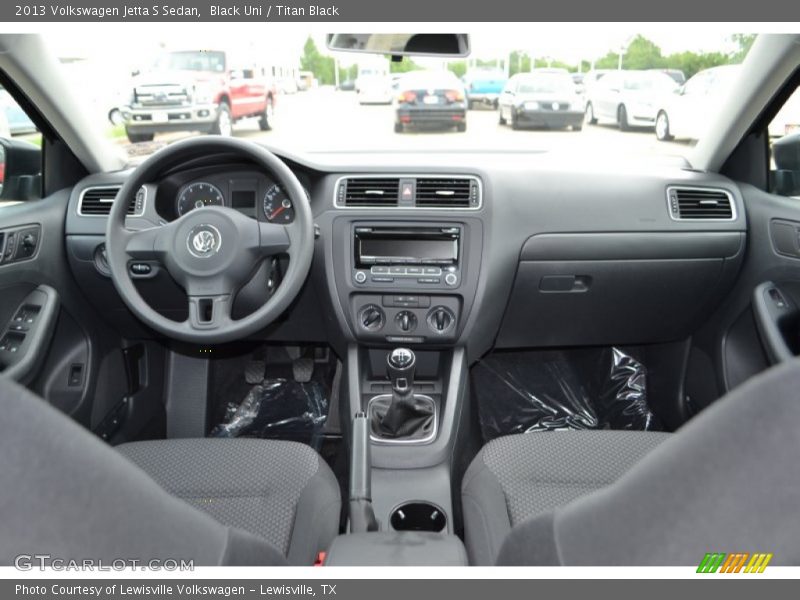 Black Uni / Titan Black 2013 Volkswagen Jetta S Sedan