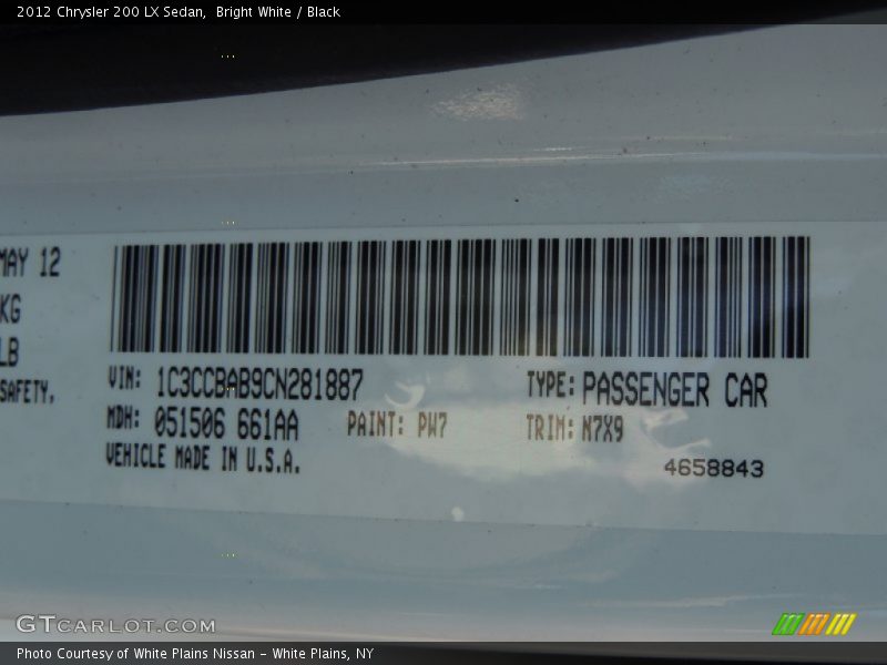 Bright White / Black 2012 Chrysler 200 LX Sedan