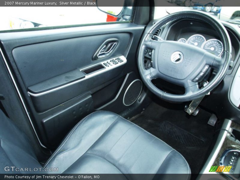  2007 Mariner Luxury Black Interior