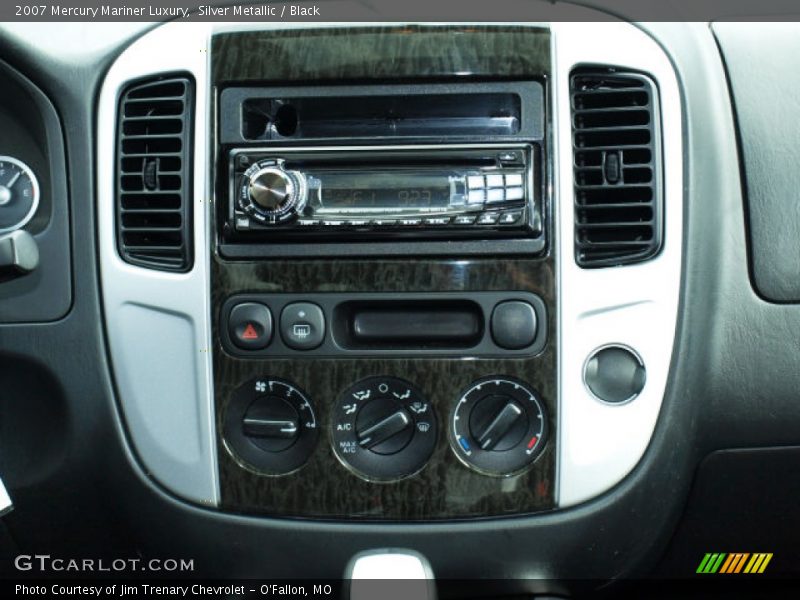 Controls of 2007 Mariner Luxury