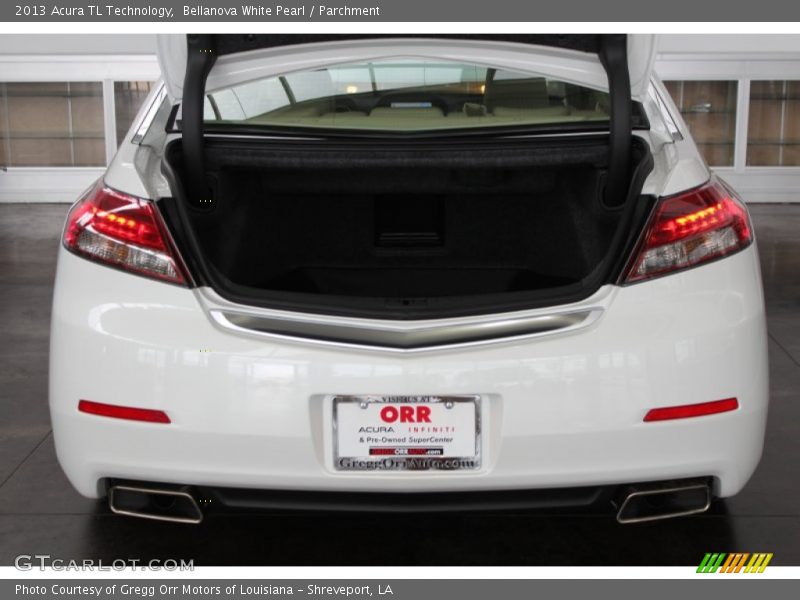 Bellanova White Pearl / Parchment 2013 Acura TL Technology
