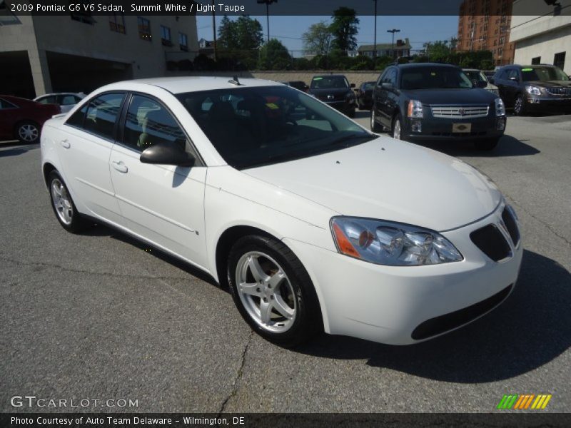 Summit White / Light Taupe 2009 Pontiac G6 V6 Sedan