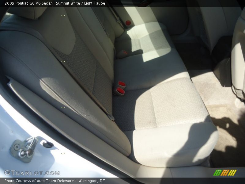 Summit White / Light Taupe 2009 Pontiac G6 V6 Sedan